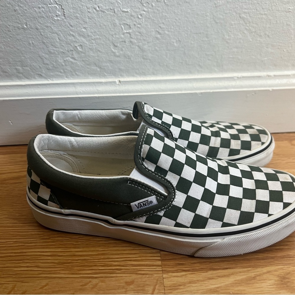 Vans women’s Checkered Slip-On Shoes - Green and White